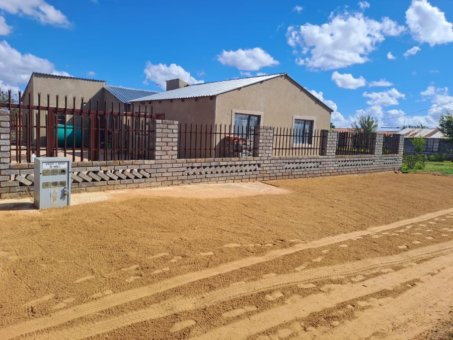 8 Bedroom Property for Sale in Rammulotsi Free State